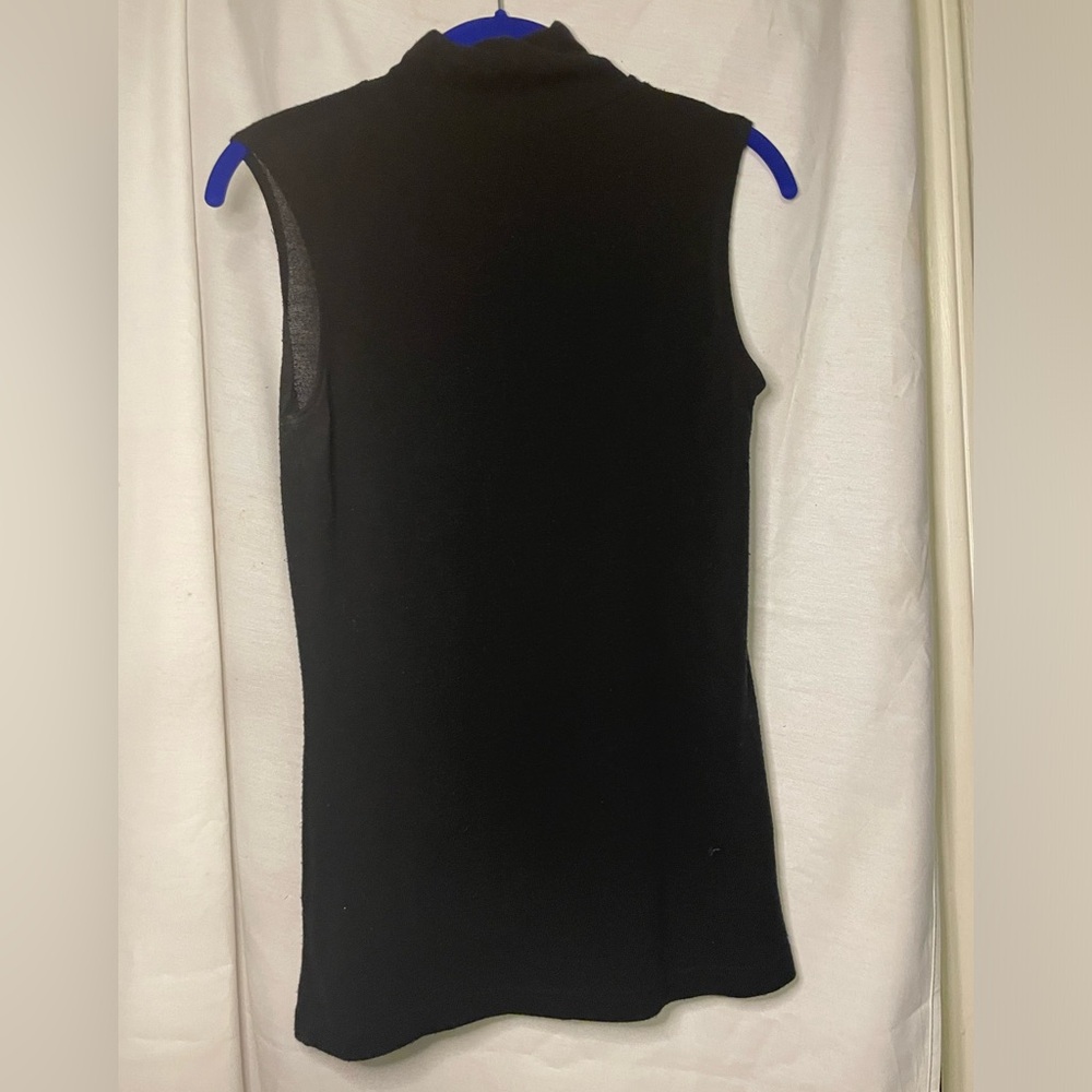 Forever 21 Twentyone Black Lightweight Sleeveless Turtleneck Top Size Medium - Picture 7 of 8